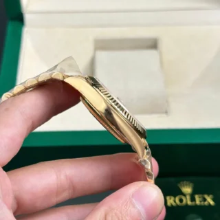 Day-Date Champagne Dial Fluted Bezel Gold Presidential Bracelet