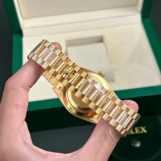 Day-Date Champagne Dial Fluted Bezel Gold Presidential Bracelet