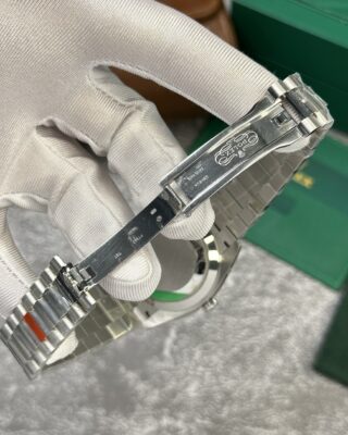 Superclone Rolex Day-Date Ice Blue Diamond Dial 228236-0006 40 mm - Image 7