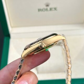 Superclone Rolex Day-Date Champagne Diamond Dial 128238-0132 36 mm - Image 6