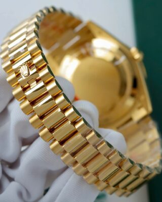 Superclone Rolex Day-Date Roman Champagne Dial 228238 40 mm - Image 9