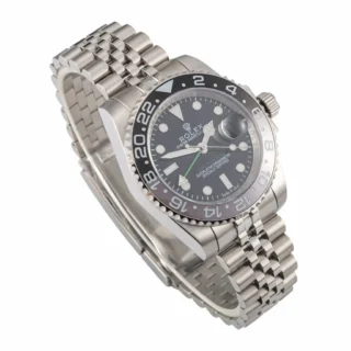 Replica Rolex GMT-Master II 126710GRNR "Bruce Wayne" Jubilee - Image 5