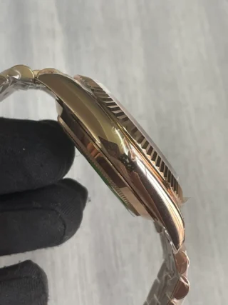 Superclone Rolex Day-Date Olive Dial 128235 36 mm - Image 7