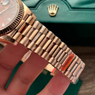 Day-Date Chocolate Dial Fluted Bezel Rose Gold Presidential Bracelet