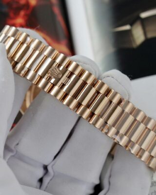 Superclone Rolex Day-Date Turquoise Dial 128235 40 mm - Image 10