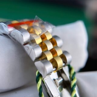 Rolex Datejust Champagne Diamond Dial 126333-0012 41 mm - Image 10