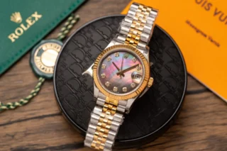 Datejus Black Pearl Dial Fluted Bezel Two Toned Jubilee Bracelet