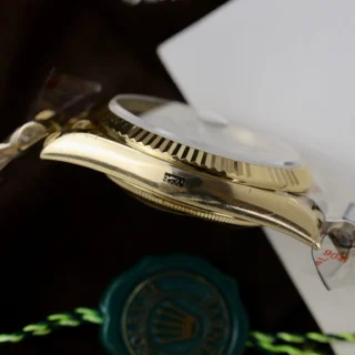Day-Date Green Ombre Dial Fluted Bezel Yellow Presidential Bracelet