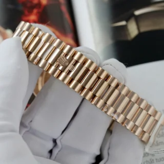 Day-Date Turquoise Diamond Dial Fluted Rose Presidential Bracelet