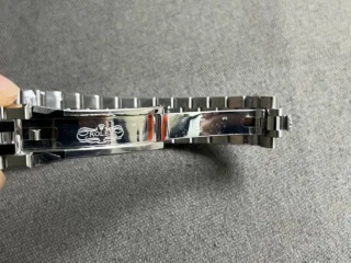 Rolex Land-Dweller 36 mm Stainless Steel (2025) - Image 6