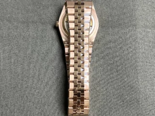 Rolex Land-Dweller 40 mm Everose gold (2025) - Image 4