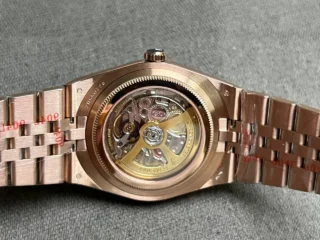 Rolex Land-Dweller 40 mm Everose gold (2025) - Image 3