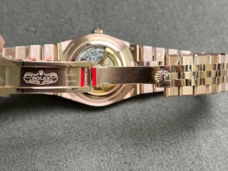 Rolex Land-Dweller 40 mm Everose gold (2025) - Image 10