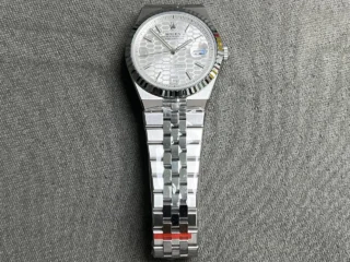 Alternative view of Rolex Land-Dweller 40 mm Stainless Steel (2025)