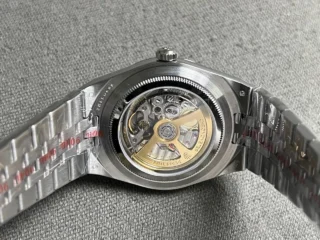Rolex Land-Dweller 40 mm Stainless Steel (2025) - Image 5