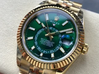 Rolex Sky-Dweller Green Dial 336938 (Jubilee) - Image 4
