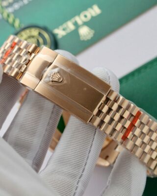 Sky Dweller Blue Dial Fluted Bezel Jubilee Bracelet